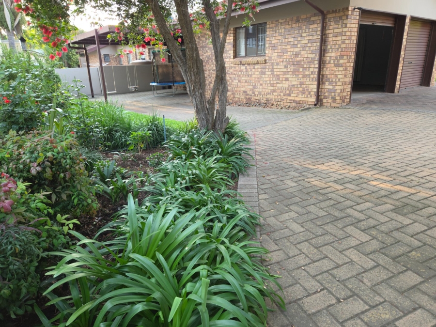 4 Bedroom Property for Sale in Heuwelsig Free State